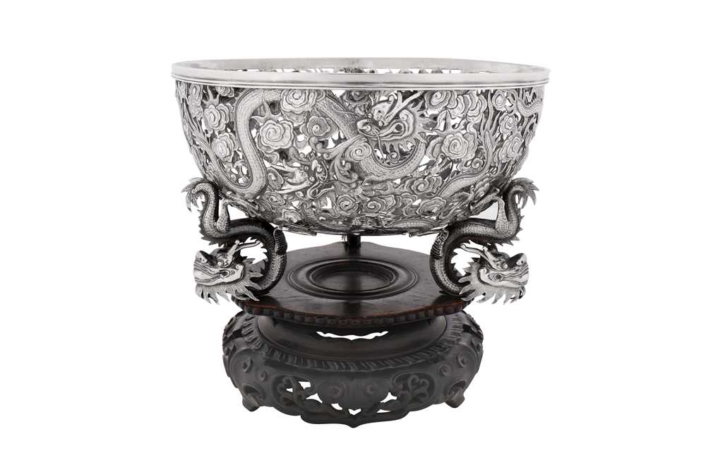 Lot 108 - A late 19th / early 20th century Chinese export silver bowl on stand, Canton circa 1900, marked Sui Chang, retailed by Wang Hing