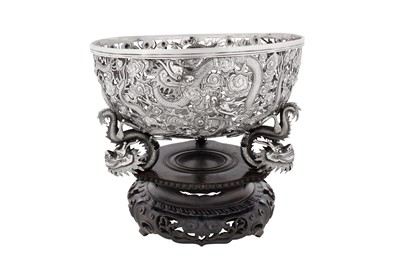 Lot 108 - A late 19th / early 20th century Chinese export silver bowl on stand, Canton circa 1900, marked Sui Chang, retailed by Wang Hing