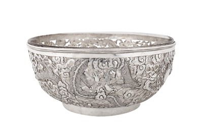 Lot 105 - A late 19th century Chinese export silver bowl, Canton circa 1890, marked Qiao Zhen, retailed by Cum Wo of Hong Kong