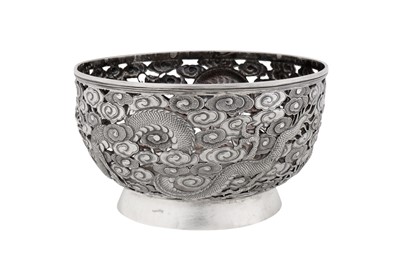 Lot 82 - A late 19th century Chinese export silver bowl, Canton circa 1890, marked Sheng, retailed by Cum Shing