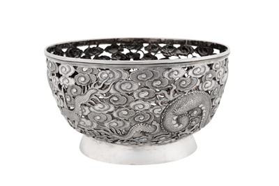 Lot 82 - A late 19th century Chinese export silver bowl, Canton circa 1890, marked Sheng, retailed by Cum Shing
