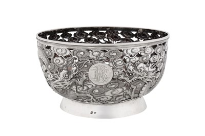 Lot 82 - A late 19th century Chinese export silver bowl, Canton circa 1890, marked Sheng, retailed by Cum Shing