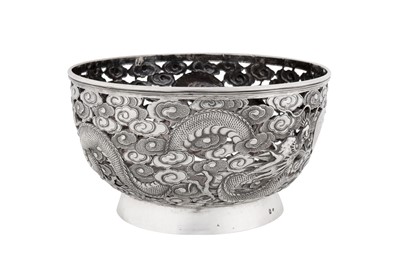 Lot 82 - A late 19th century Chinese export silver bowl, Canton circa 1890, marked Sheng, retailed by Cum Shing