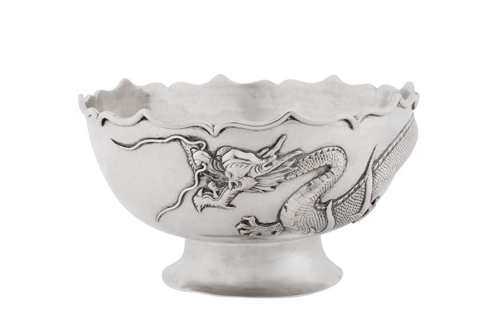 Lot 29 - An early 20th century Chinese export silver bowl, Canton circa 1920, marked Ye, and retailed by Sincere and Co of Shanghai, Hong Kong, Canton, and Nanning