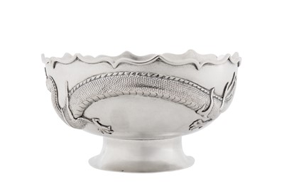 Lot 29 - An early 20th century Chinese export silver bowl, Canton circa 1920, marked Ye, and retailed by Sincere and Co of Shanghai, Hong Kong, Canton, and Nanning