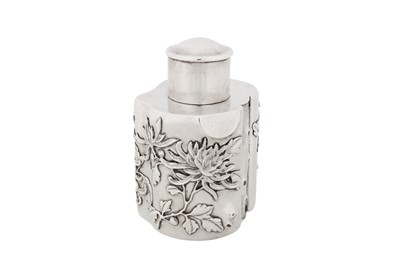 Lot 101 - A late 19th / early 20th century Chinese export silver tea caddy, Canton or Shanghai circa 1900, marked An Chang, retailed by Luen Wo of Shanghai
