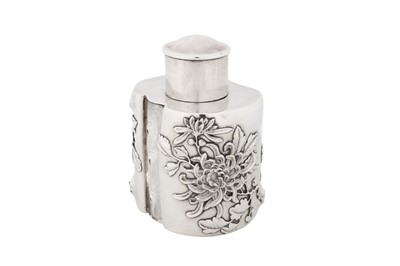 Lot 101 - A late 19th / early 20th century Chinese export silver tea caddy, Canton or Shanghai circa 1900, marked An Chang, retailed by Luen Wo of Shanghai