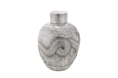 Lot 110 - An early 20th century Chinese export silver tea caddy, Shanghai circa 1920 marked for Shan Ji, retailed by Luen Hing