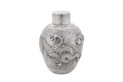 Lot 110 - An early 20th century Chinese export silver tea caddy, Shanghai circa 1920 marked for Shan Ji, retailed by Luen Hing