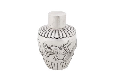 Lot 16 - An early 20th century Chinese export silver tea caddy, Shanghai or Hong Kong circa 1920, marked Qing, retailed by Kwan Wo of Canton or Hong Kong
