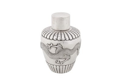 Lot 16 - An early 20th century Chinese export silver tea caddy, Shanghai or Hong Kong circa 1920, marked Qing, retailed by Kwan Wo of Canton or Hong Kong