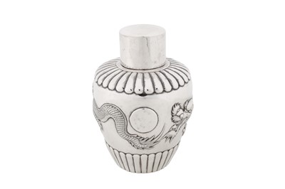 Lot 16 - An early 20th century Chinese export silver tea caddy, Shanghai or Hong Kong circa 1920, marked Qing, retailed by Kwan Wo of Canton or Hong Kong