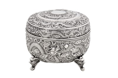 Lot 115 - An early 20th century Chinese export silver box, Canton circa 1910 marked Zhuo, retailed by Kwon Man Shing of Hong Kong