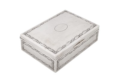 Lot 78 - An early 20th century Chinese export silver cigarette box, Shanghai circa 1930, marked Long, retailed by Tuck Chang
