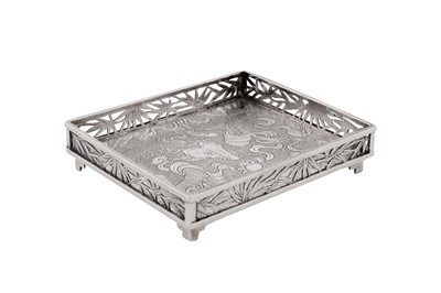 Lot 50 - An early 20th century Chinese export silver small desk tray, Shanghai circa 1920, marked Shan Ji, retailed by Wang Hing