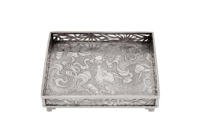 Lot 50 - An early 20th century Chinese export silver small desk tray, Shanghai circa 1920, marked Shan Ji, retailed by Wang Hing
