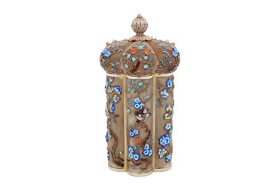 Lot 72 - A late 20th century Chinese silver gilt filigree and enamel cannister