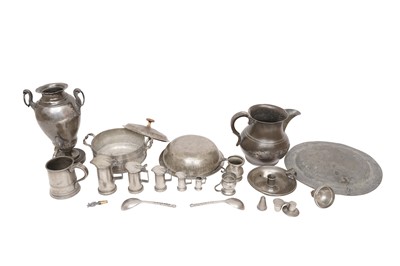 Lot 317 - A MIXED GROUP OF 18TH CENTURY AND LATER PEWTER