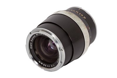 Lot 247 - A Carl Zeiss 35mm f/2 Distagon Lens