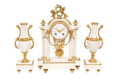 Lot 351 - A FRENCH WHITE MARBLE AND ORMOLU PORTICO CLOCK GARNITURE, EARLY 20TH CENTURY