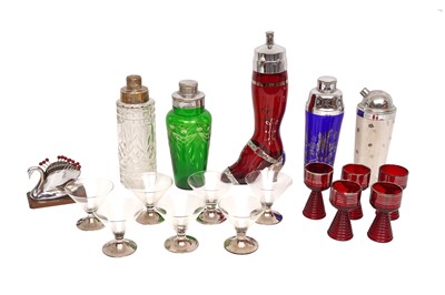 Lot 393 - A NOVELTY COCKTAIL SET, MID-CENTURY
