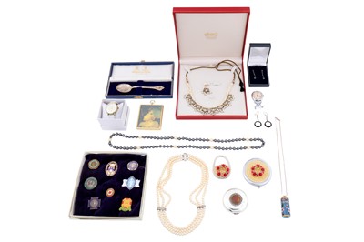 Lot 59 - A GROUP OF BADGES, A SILVER SPOON, COSTUME JEWELLERY AND WATCHES