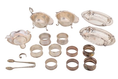 Lot 155 - A mixed group of sterling silver