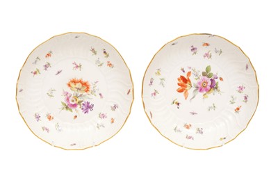 Lot 405 - A PAIR OF MEISSEN PORCELAIN BOWLS, EARLY 20TH CENTURY