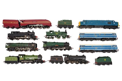 Lot 298 - A MIXED GROUP OF OO GAUGE LOCOMOTIVES BY TRIANG & HORNBY