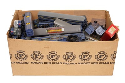 Lot 313 - A LARGE GROUP OF TRIANG OO GAUGE TRANSCONTINENTAL LOCOMOTIVES & COACHES