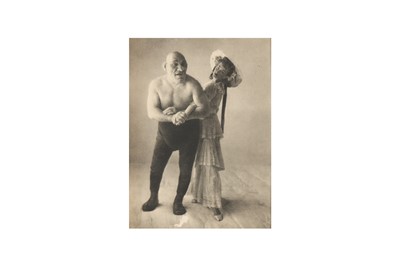 Lot 16 - Irving Penn (1917-2009)