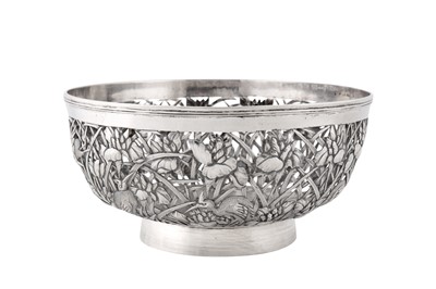 Lot 75 - An early 20th century Chinese export silver bowl, Canton circa 1920 marked Chen Chang, retailed by Wa Chun of Canton and Hong Kong