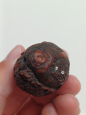 Lot 850 - A JAPANESE CARVED WALNUT NETSUKE (KURUMI), SIGNED SEIMIN