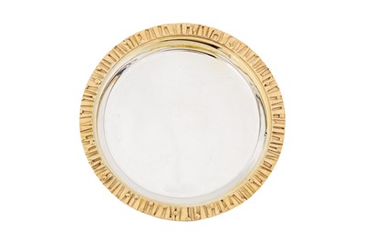 Lot 443 - An Elizabeth II modernist parcel gilt sterling silver dish, London 1978 by Brian Asquith (1930-2008)