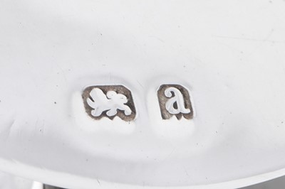 Lot 93 - A Victorian sterling silver novelty vesta case, Birmingham 1900 by K & P (unidentified)