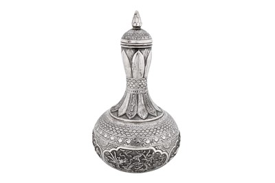 Lot 246 - An early to mid-20th century Vietnamese silver bottle, Huế circa 1930, marked Da Fu