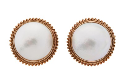 Lot 331 - A PAIR OF MABE PEARL EARRINGS