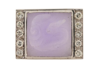 Lot 475 - A LAVANDER JADE AND DIAMOND RING