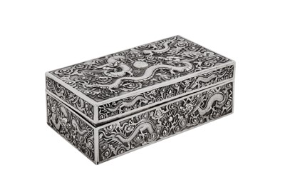 Lot 260 - A early 20th century Chinese export silver box, Shanghai circa 1910, marked Chun, retailed by Luen Wo