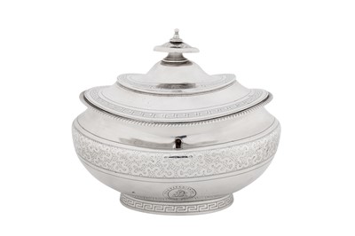 Lot 527 - A George III sterling silver tea caddy, London 1807 by Robert (I) and Samuel Hennell (reg. 28th Oct 1802)