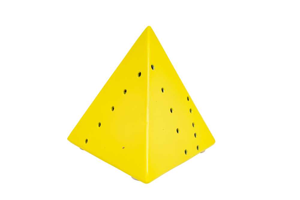 Lot 146 - Lucio Fontana (Italian 1899-1968)