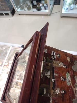 Lot 85 - λ A CHINESE HARDSTONE AND IVORY-INLAID WOOD VANITY BOX