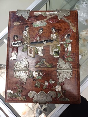 Lot 85 - λ A CHINESE HARDSTONE AND IVORY-INLAID WOOD VANITY BOX