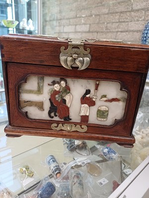 Lot 85 - λ A CHINESE HARDSTONE AND IVORY-INLAID WOOD VANITY BOX