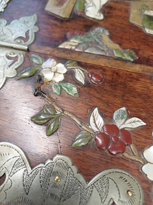 Lot 85 - λ A CHINESE HARDSTONE AND IVORY-INLAID WOOD VANITY BOX