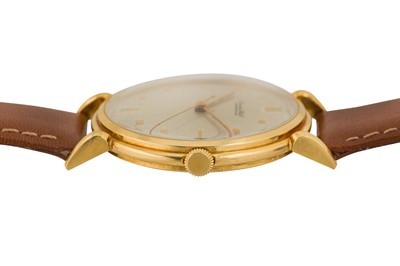 Lot 225 - A MEN'S INTERNATIONAL WATCH COMPANY DRESS WATCH