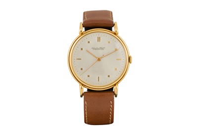 Lot 225 - A MEN'S INTERNATIONAL WATCH COMPANY DRESS WATCH
