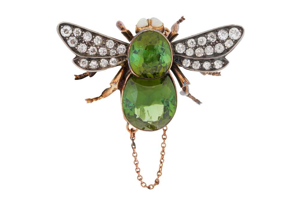335 - A TOURMALINE, DIAMOND AND OPAL BEE BROOCH