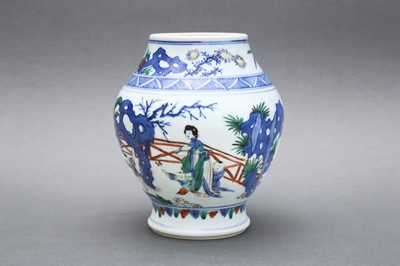Lot 10 - A CHINESE WUCAI 'KITE FLYERS' JAR