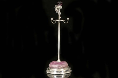 Lot 366 - A nice antique George V Sterling Silver hat...